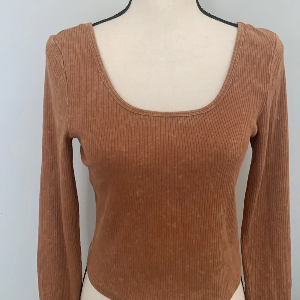 Top square, neckline, front and back